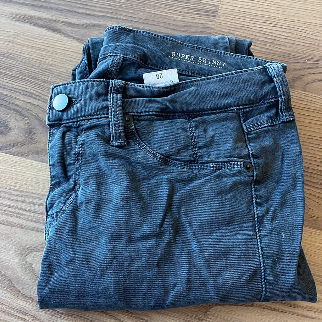 “Gray” Super Skinny Pattern Jeans